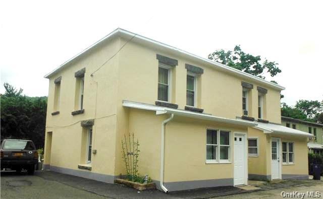 Building Photo - 18 S Side Pl