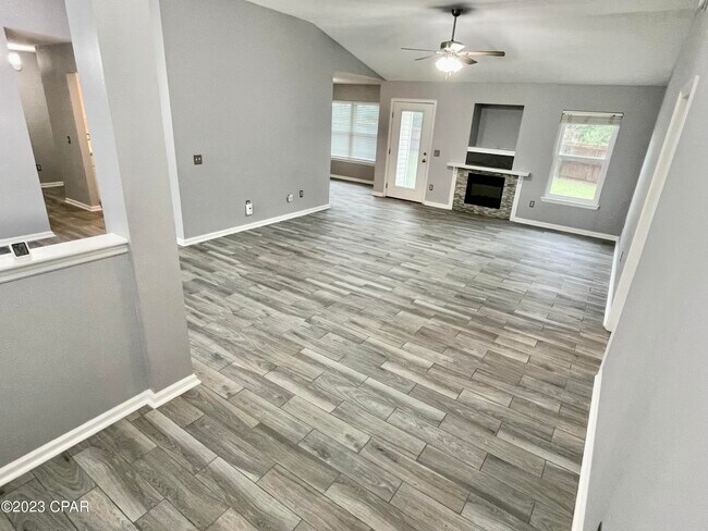 Foto del edificio - 8201 James St