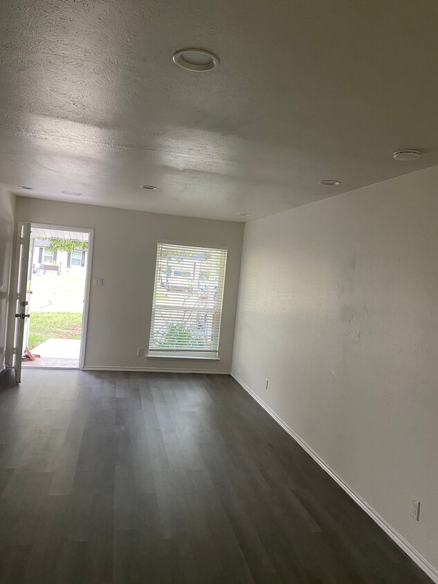 Photo - 1104 Glenn Dr (Euless, TX)