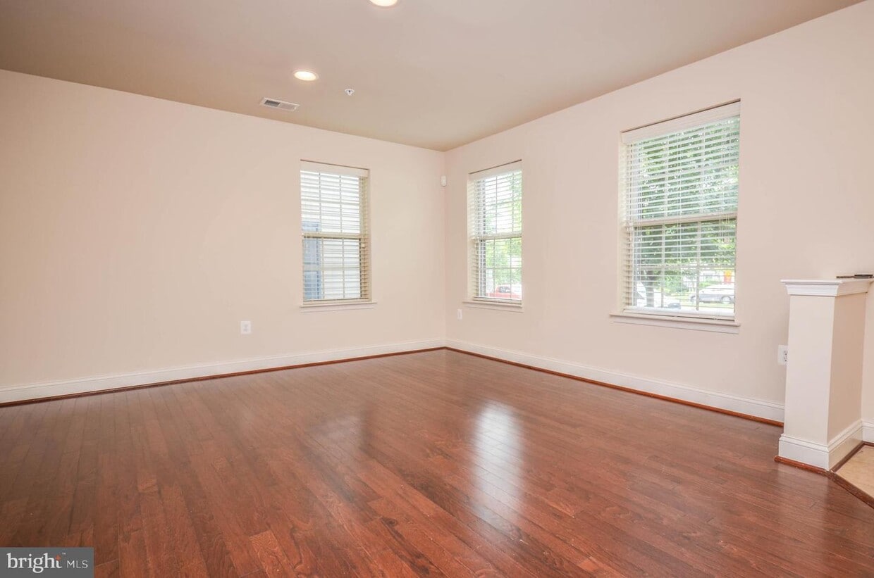 11885 Snowden Farm Pkwy, Clarksburg, MD 20871 Townhouse for Rent in