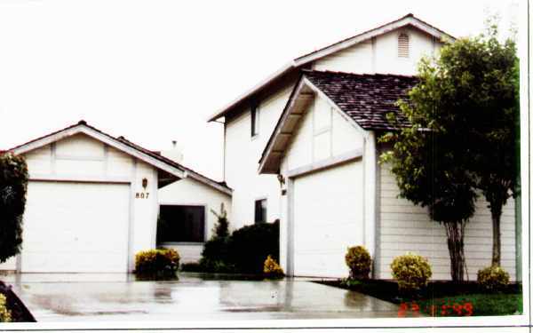 Building Photo - 807-809 Grandview Cor