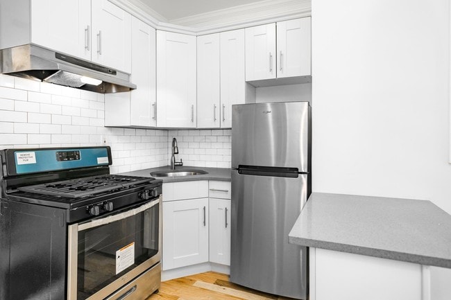 Building Photo - 726 Bergen Street