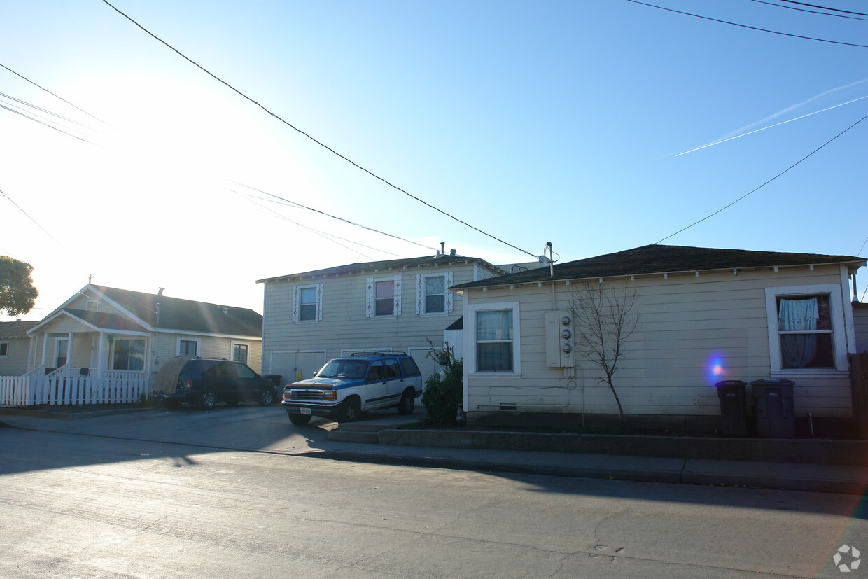 Primary Photo - 548 Fremont St