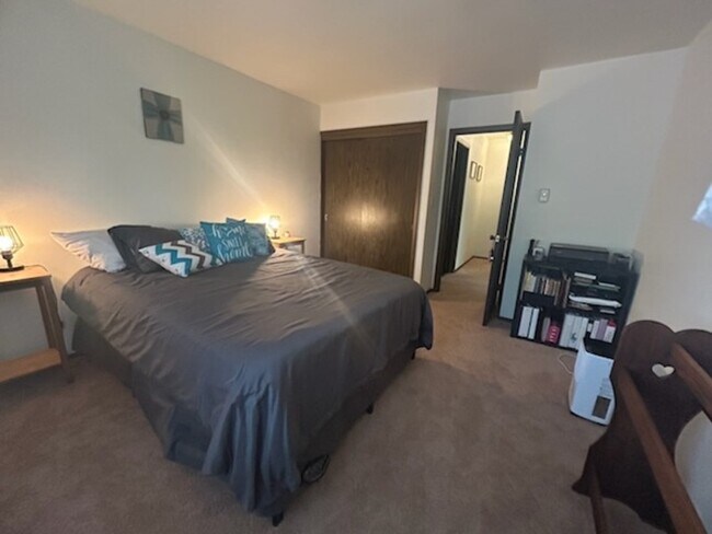 Foto del edificio - N18-W5391 Pierce Ct