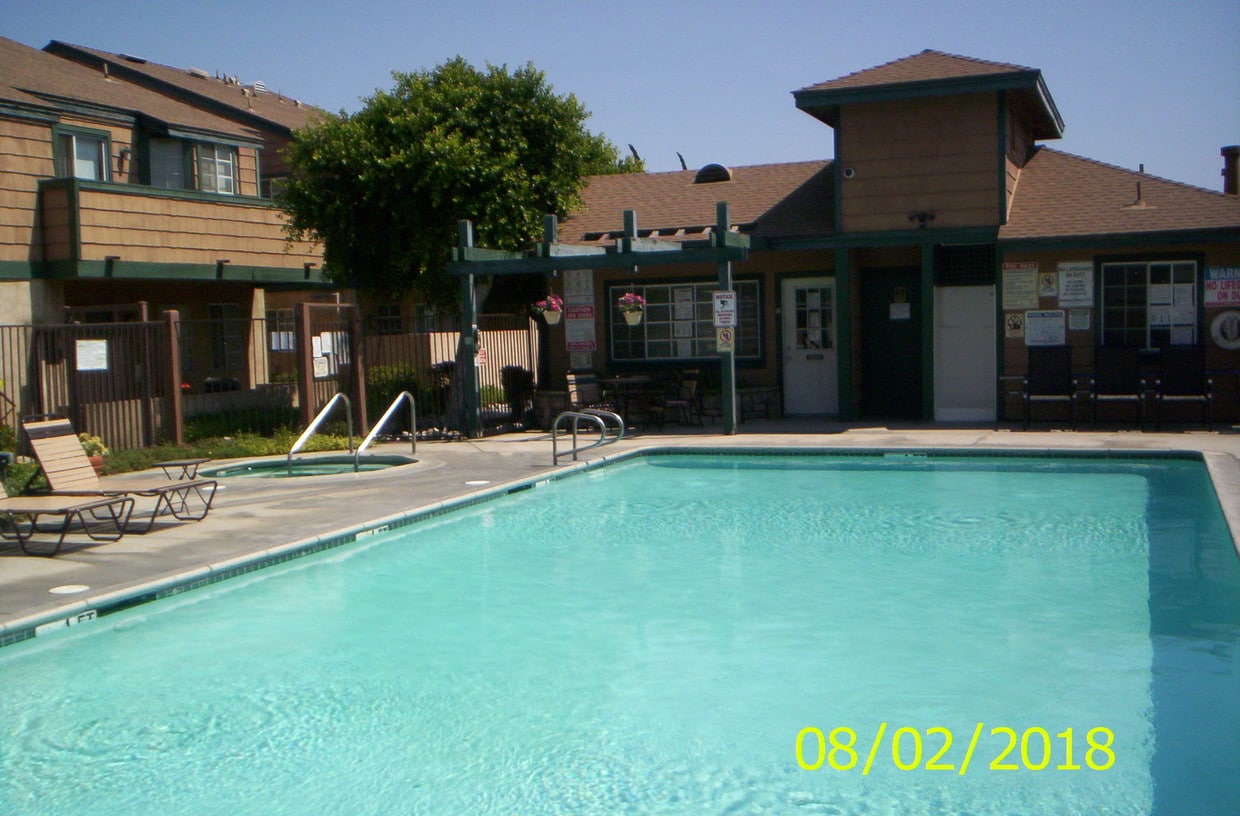 Stonegate Apartments Fontana, CA