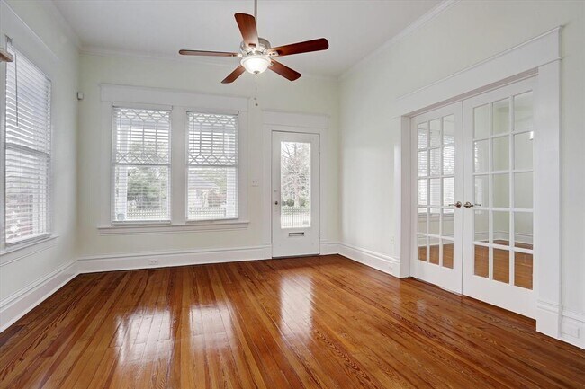 Building Photo - 1847 Cortlandt St