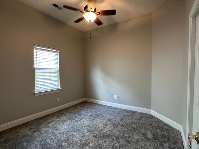 Foto del edificio - 4722 Lone Tree Ct