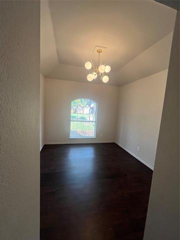 Foto del edificio - 920 Cat Hollow Ct