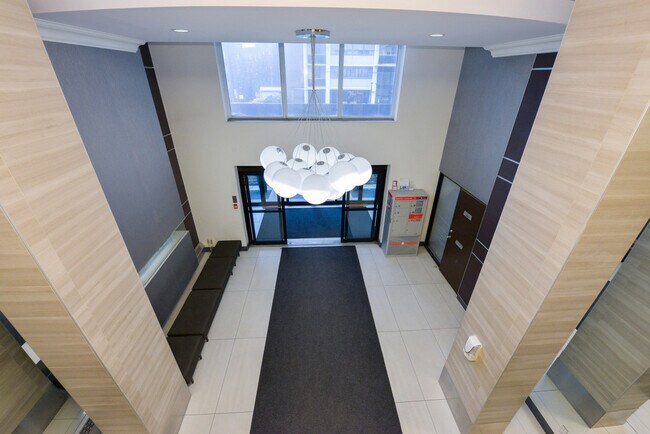 Photo du bâtiment - Cedarwood Suites