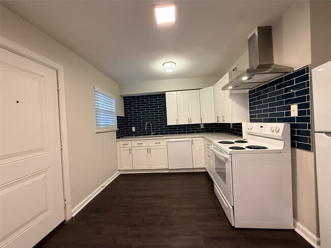 Foto del edificio - 1824 Thonig Rd