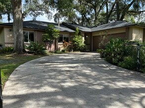 Building Photo - 873 Lake Marion Dr