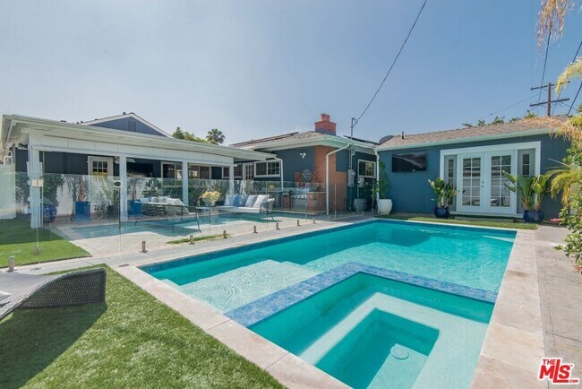 Foto del edificio - 5909 Texhoma Ave