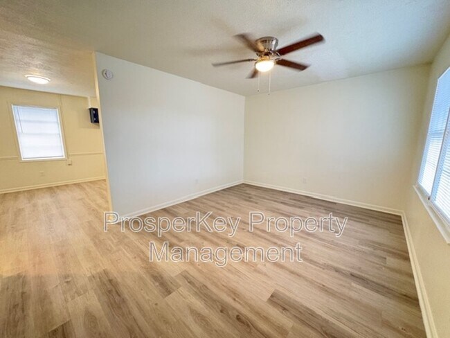 Foto del edificio - 1732 Melody Dr