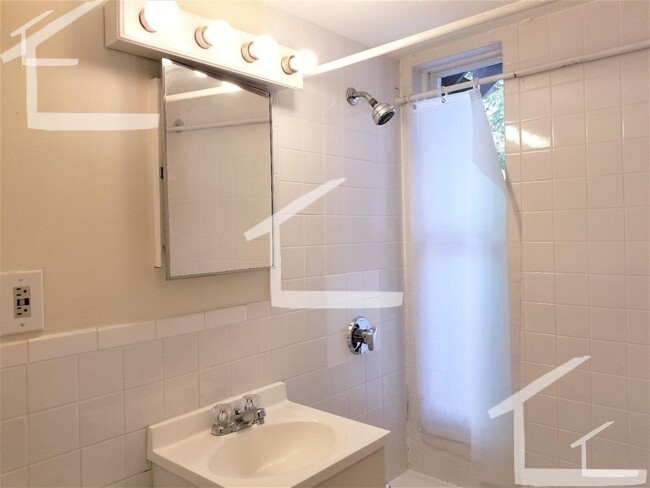 Building Photo - Packard's Corner Area, In-Unit Laundry, On...