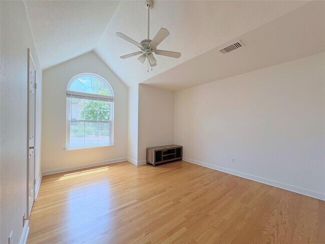 Foto del edificio - 3942 Shoal Creek Blvd