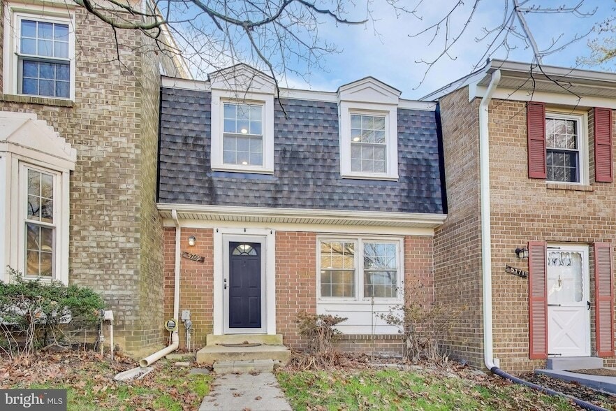 Foto principal - 5769 Yellowrose Ct