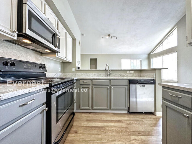 Foto del edificio - 13712 E Lehigh Ave