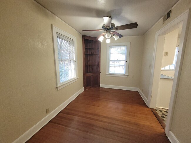 Photo - Monterey1408 Apartment