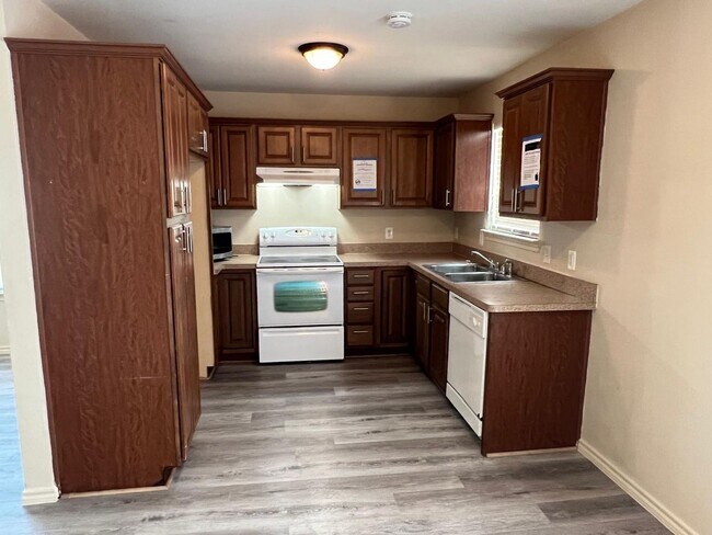 Foto del edificio - 929-931 Parkplace Ridge