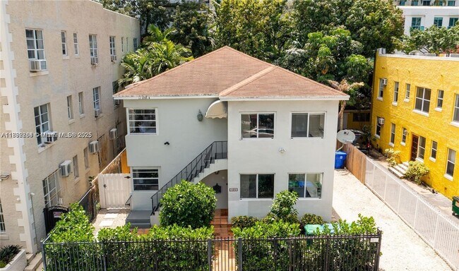 Foto del edificio - 426 NE 26th St