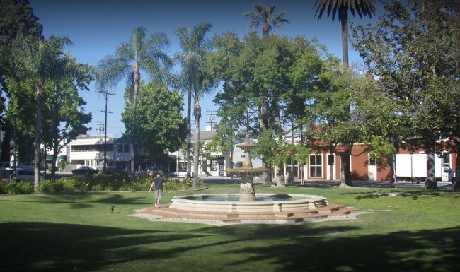 Building Photo - Doheny