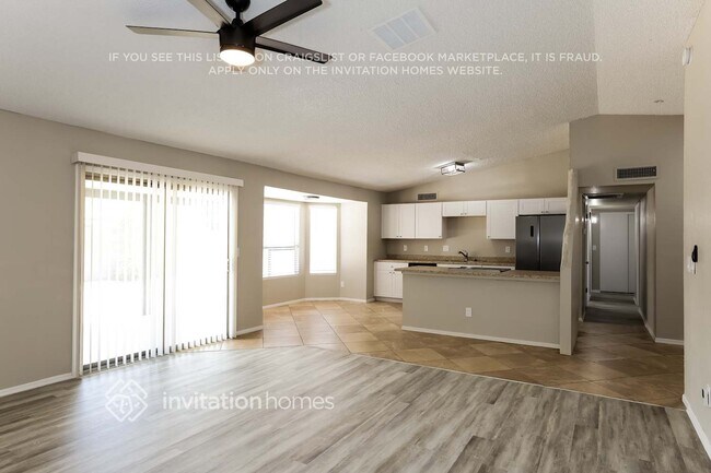Foto del edificio - 3219 E St John Rd