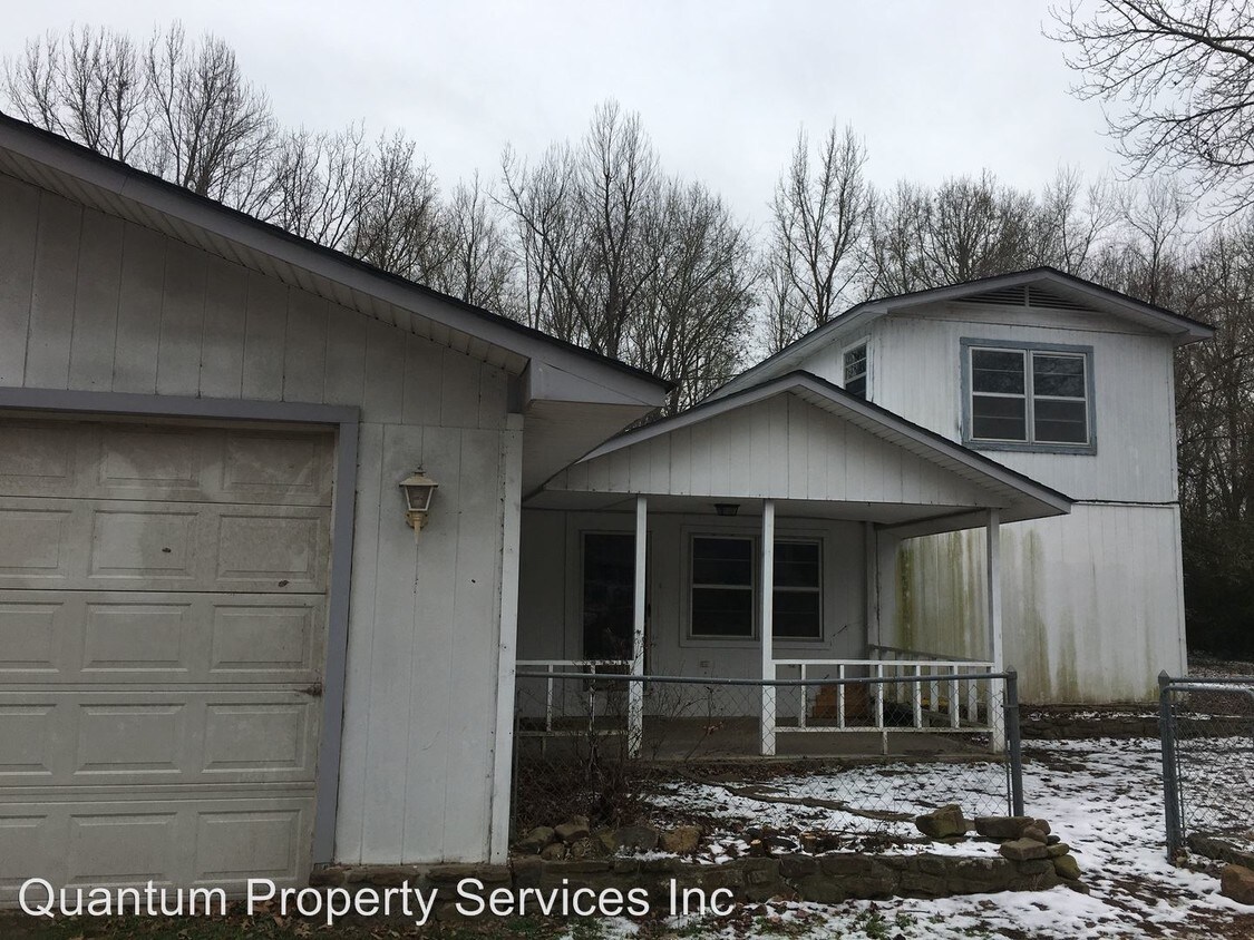 Primary Photo - 4 br, 2 bath House - 3007 BRONZE DRIVE