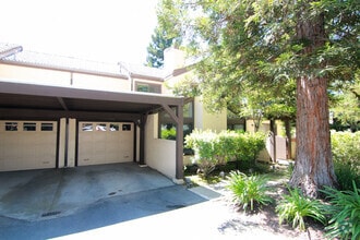 Building Photo - 20 Sierra Lakeside Ln