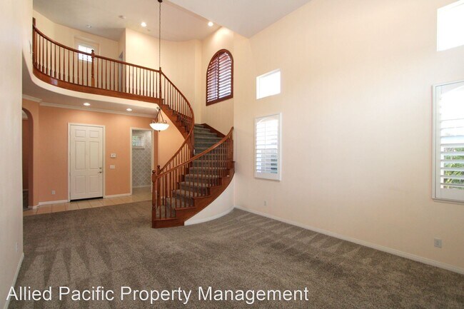 Building Photo - 4 br, 3.5 bath House - 34067 Castle Pines ...
