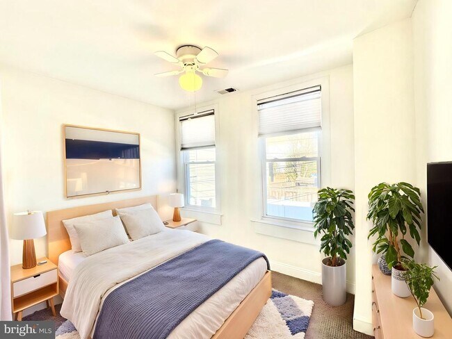 Foto del edificio - 769 Kenyon St NW