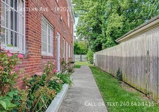 Foto del edificio - 506 Eastern Ave NE