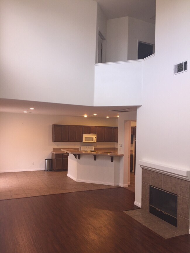 Foto del edificio - 13333 Snowbell Ln
