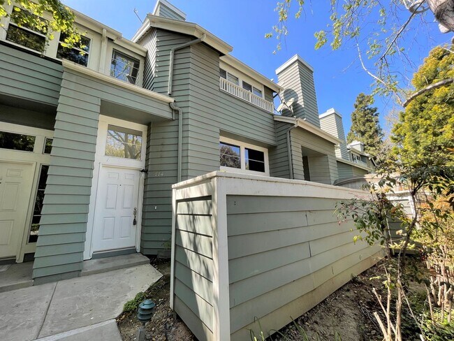 Foto del edificio - Desirable Cape Weston Condo