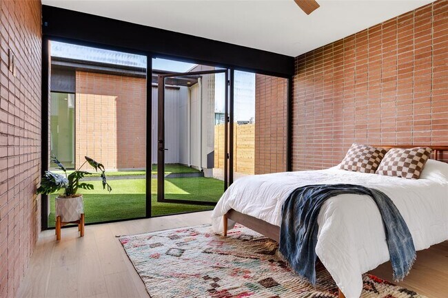 Foto del edificio - 2112 Lawnmont Ave