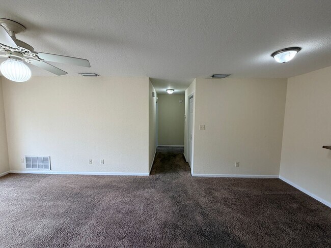 Foto del edificio - 2 Bedroom 2 Bath Apartment Minutes from VSU