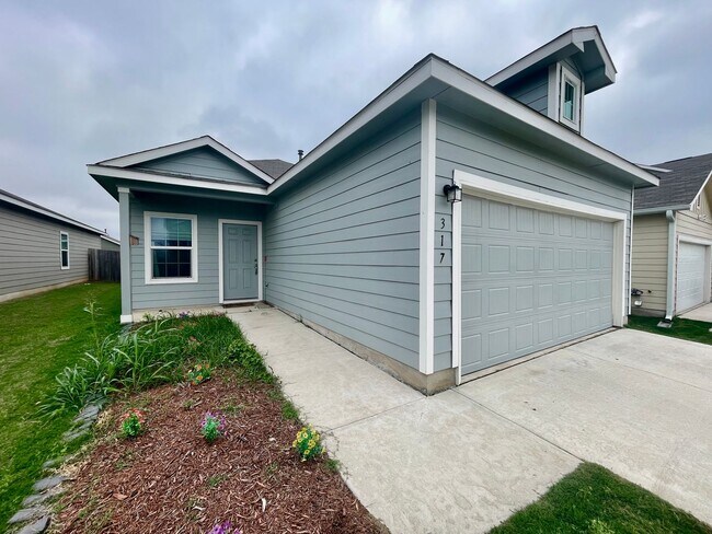 Building Photo - Newly Built & Ready Now!