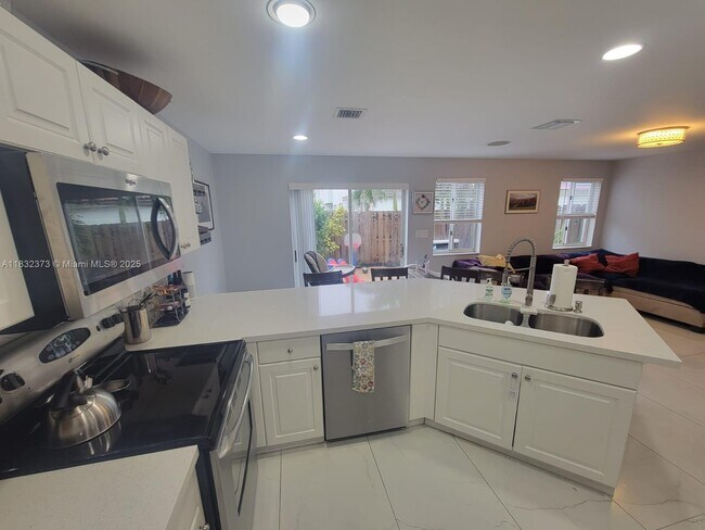 Foto del edificio - 11612 NW 51st Terrace