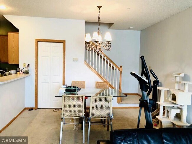 Foto del edificio - 3625 Lawndale Ln N