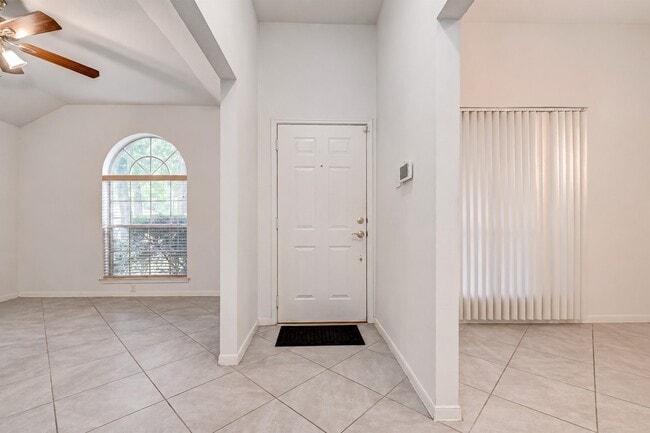 Foto del edificio - 2911 Killdeer Ln