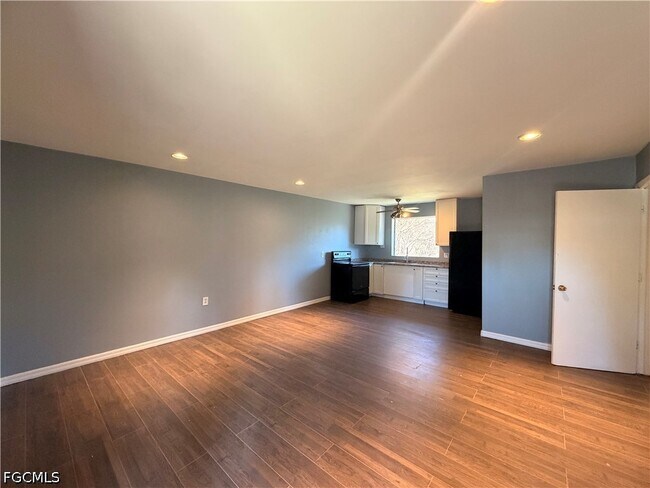 Foto del edificio - 8406 Sevigny Dr