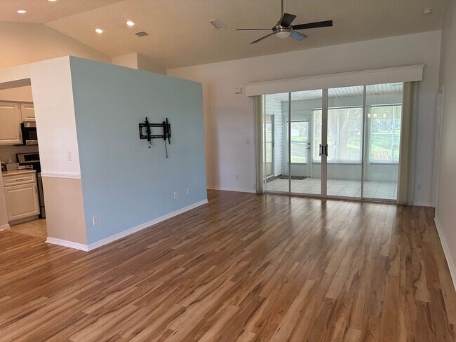 Foto del edificio - 2 Bedroom 2 Bath in The Plantation of Lees...