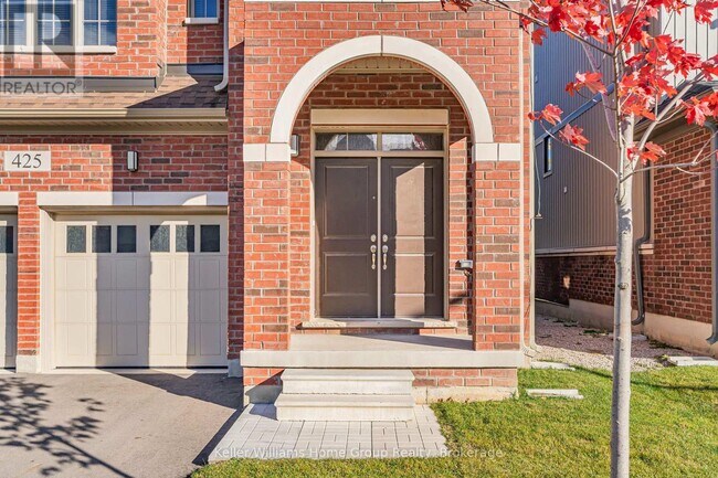 Photo du bâtiment - 425 Adelaide St