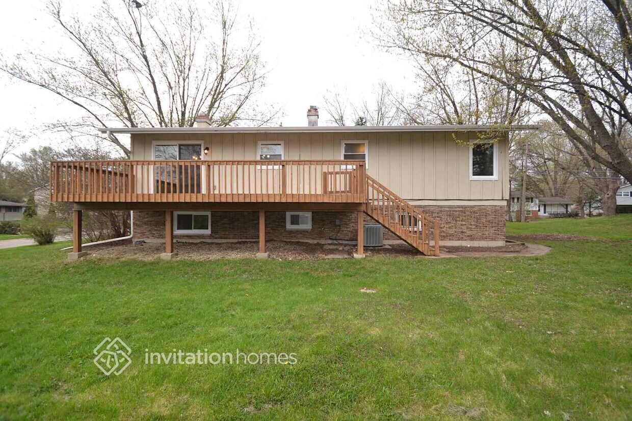 Building Photo - 6418 Londonderry Dr