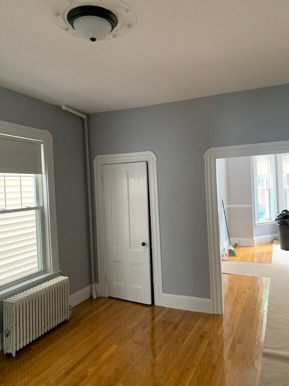 Foto del edificio - 689 E 7th St