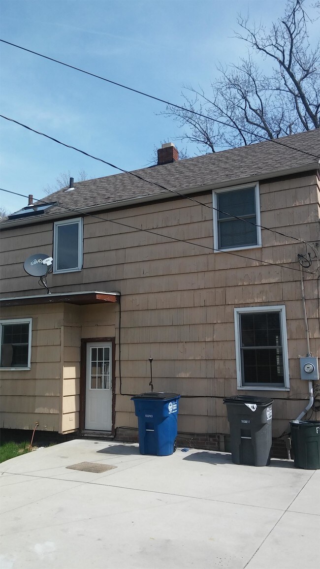 Building Photo - 2635 Merrimac Blvd