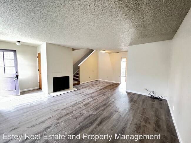 Foto del edificio - 2 br, 2.5 bath House - 774 Miltary East