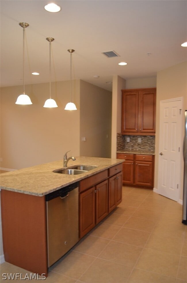 Building Photo - 23520 Alamanda Dr