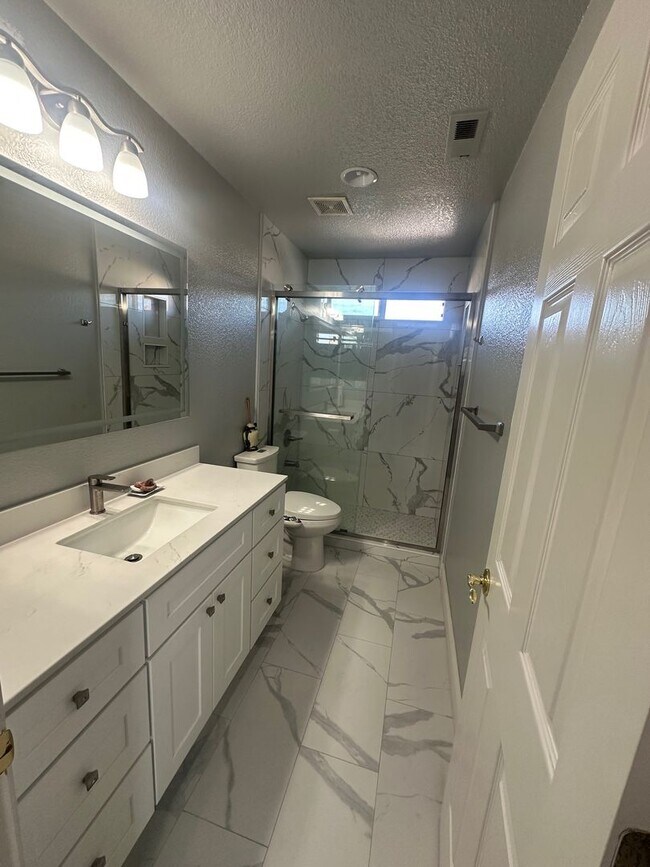 Building Photo - Remodeled 2 Story Home in North Stockton