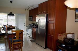 Foto del edificio - 2881 NE 32nd St