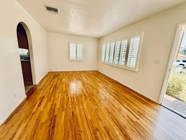Photo - 11126 Daines Dr House